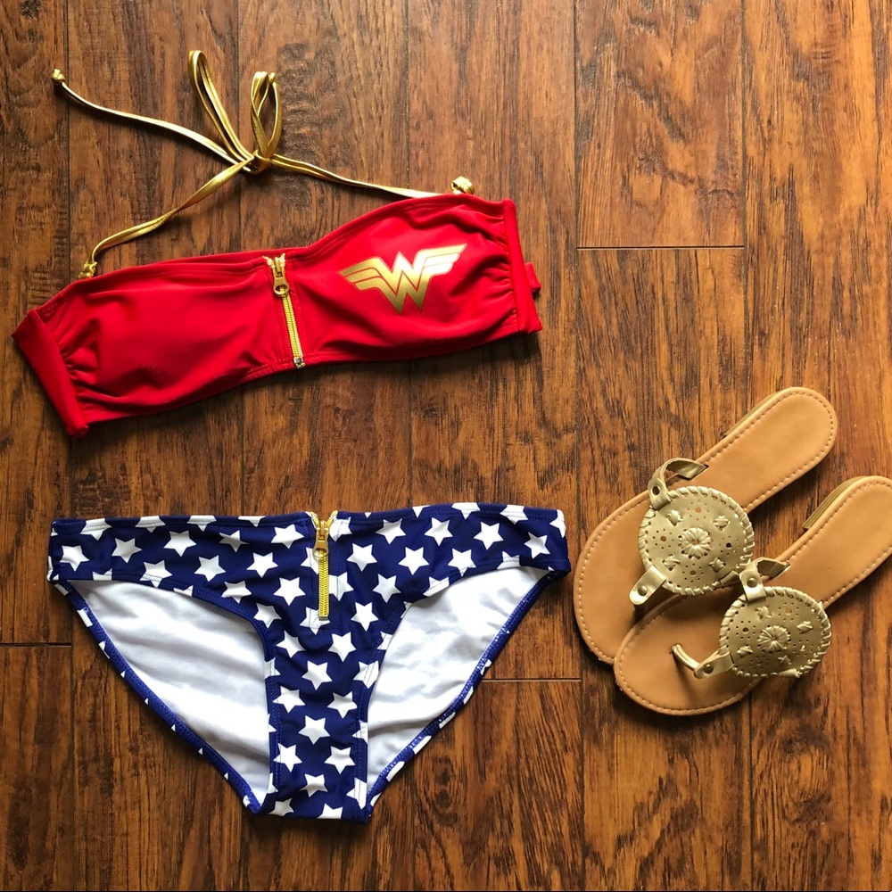 Wonder Woman Bikini